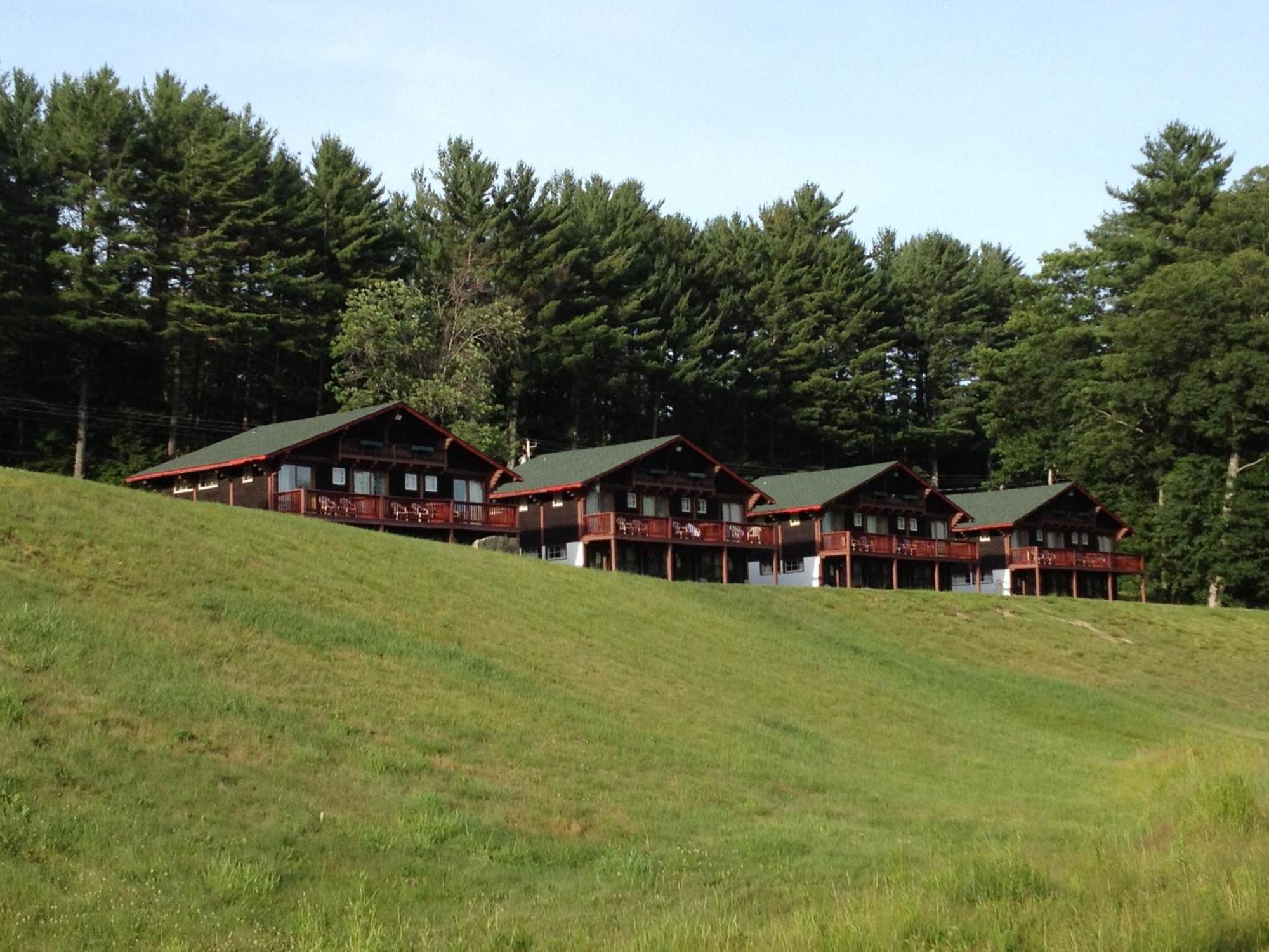 Swiss Chalets Village Inn North Conway Exterior foto