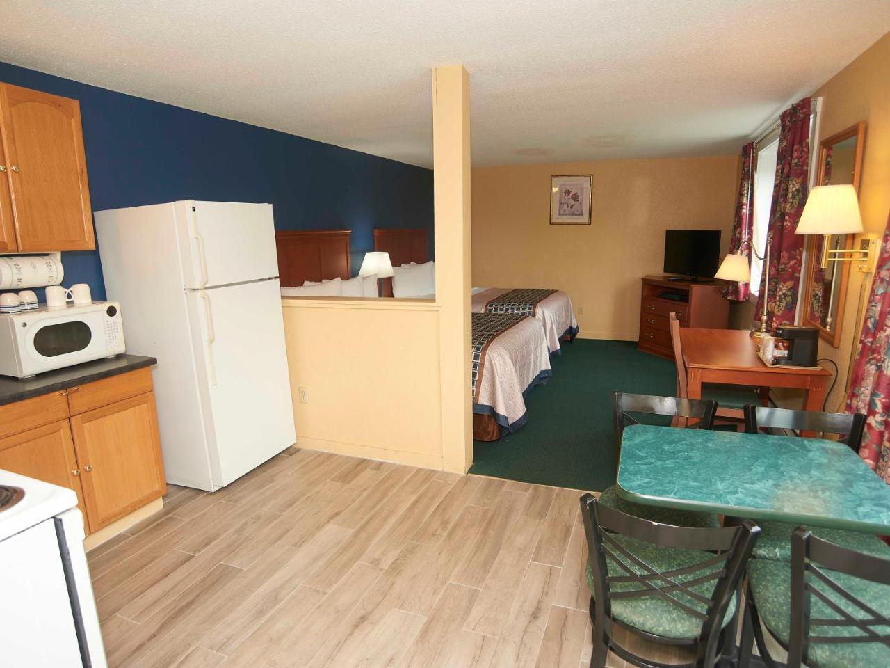 Swiss Chalets Village Inn North Conway Exterior foto